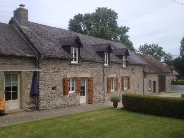 La Grange O Belles Bed & Breakfast Champfremont Bagian luar foto